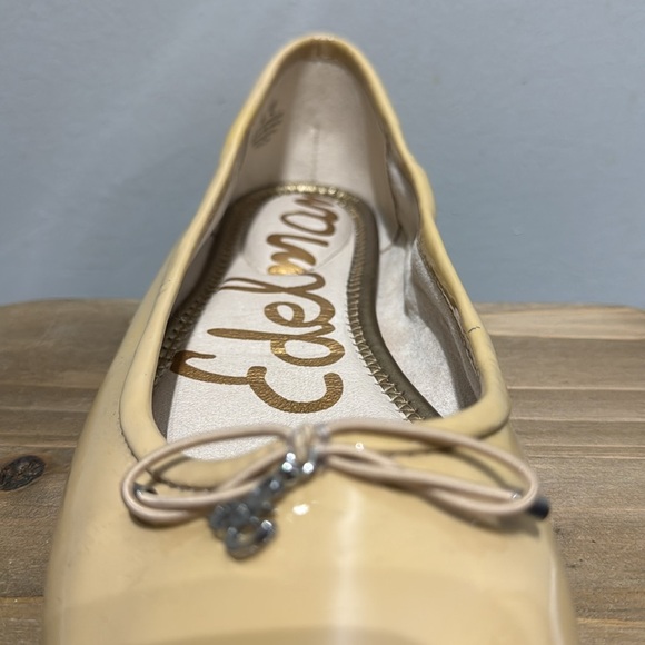 Sam Edelman Flats with Classic Silhouette and Bow Detail - Picture 5 of 7